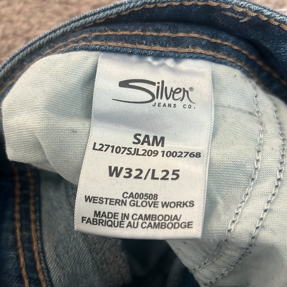 Silver Sam Ankle Jeans - Picture 5 of 5